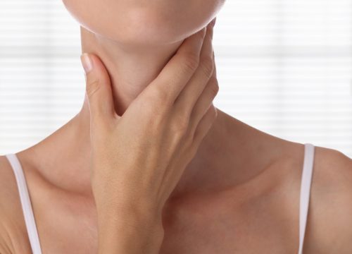 Woman with thyroid conditions