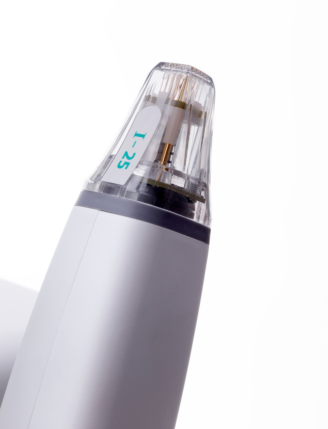 Photo of the Potenza RF microneedling device tip
